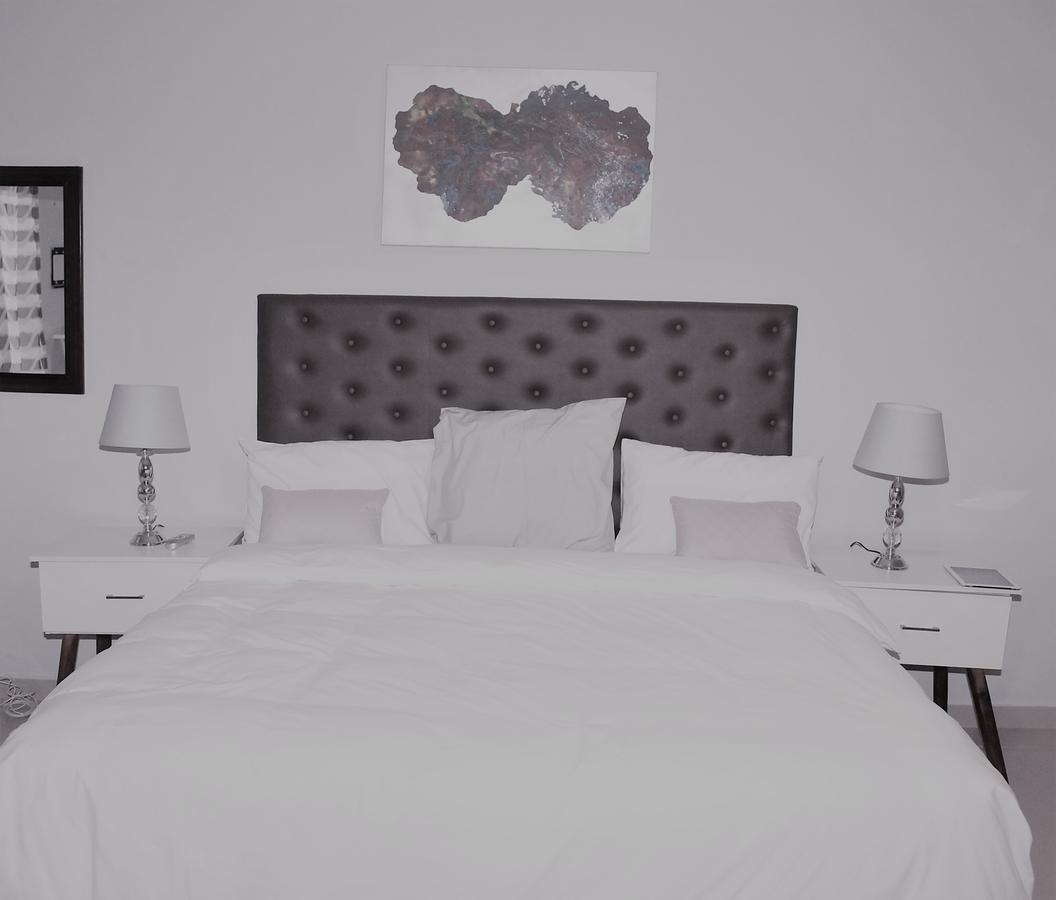 Sapphire Court Bed & Breakfast Габороне Екстериор снимка