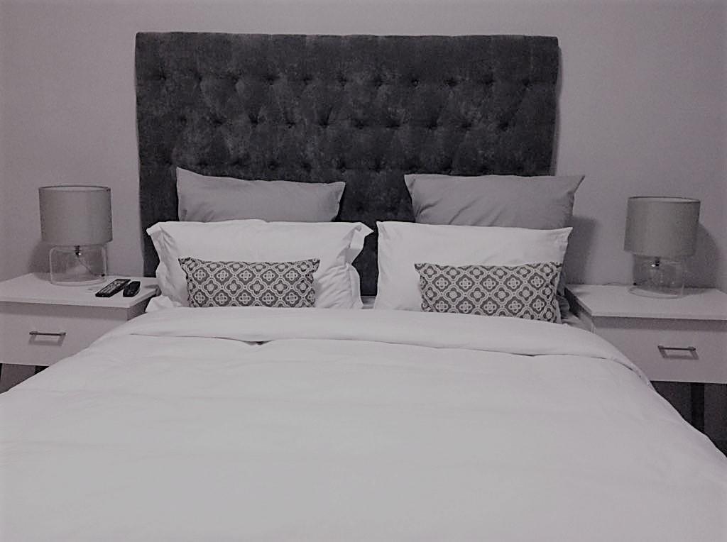 Sapphire Court Bed & Breakfast Габороне Екстериор снимка